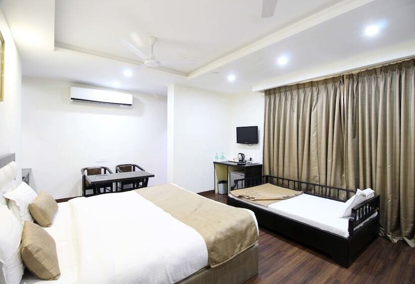 デラックスルーム, Genx Usha Kiran Agra