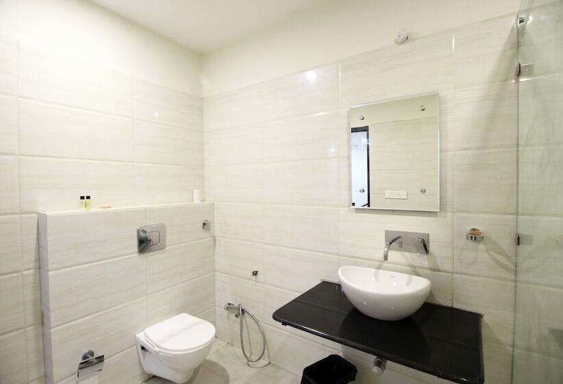 デラックスルーム, Genx Usha Kiran Agra