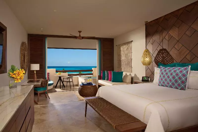 身障者適用キングサイズベッドルーム, Holiday Inn Express Hotel & Suites Dubois, An Ihg