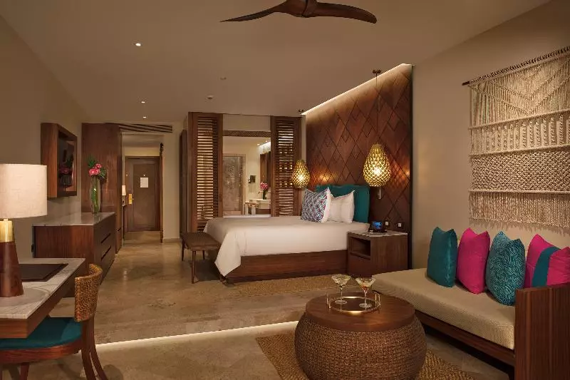 身障者適用キングサイズベッドルーム, Holiday Inn Express Hotel & Suites Dubois, An Ihg