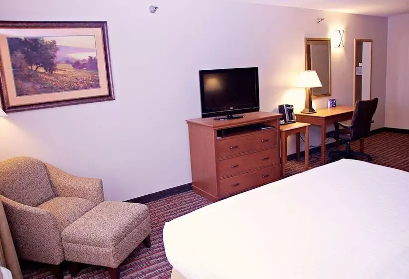 スイート, Holiday Inn Express Hotel & Suites Pierre Fort Pierre, An Ihg