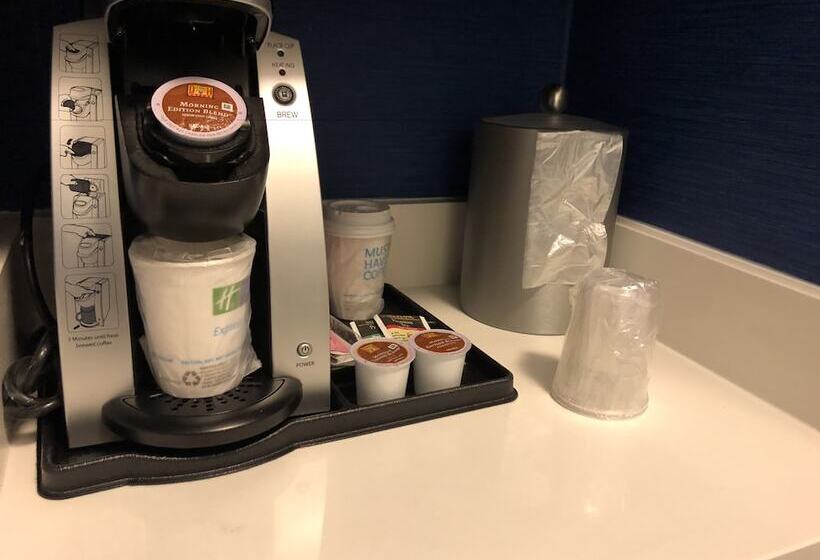 スタンダードルーム, Holiday Inn Express Hotel & Suites Seaside Convention Center, An Ihg