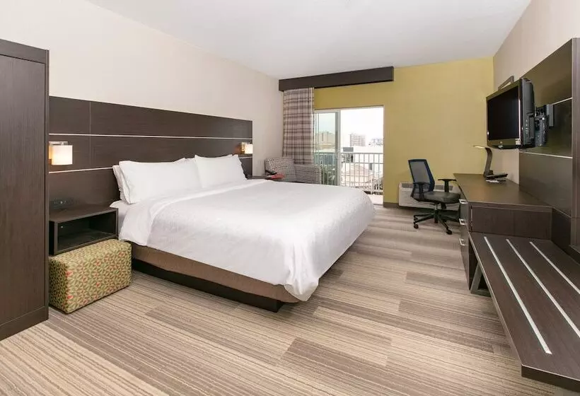 ダブルベッドスタンダードルーム, Holiday Inn Express Hotel & Suites Seaside Convention Center, An Ihg