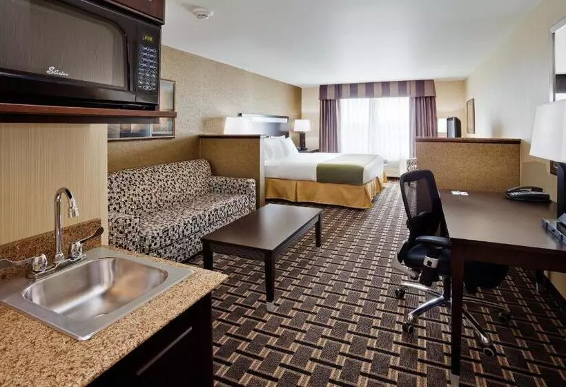 キングサイズベッドのスイートルーム, Holiday Inn Express And Suites Limerick Pottstown, An Ihg