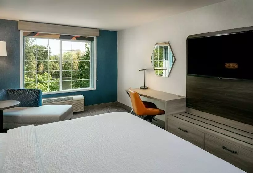 ダブルベッドスタンダードルーム, Holiday Inn Express Corvallis On The River, An Ihg