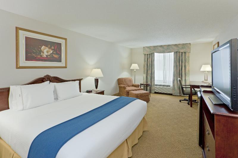 带大床的标准间, Holiday Inn Express Lordstown Newton Falls/warren, An Ihg