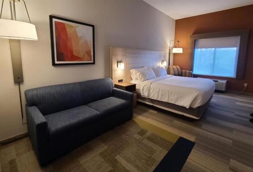 Люкс Кровать Кинг, Holiday Inn Express Lordstown Newton Falls/warren, An Ihg