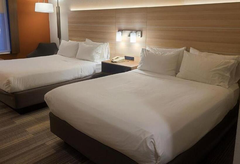 适合残疾人使用的标准间, Holiday Inn Express Lordstown Newton Falls/warren, An Ihg