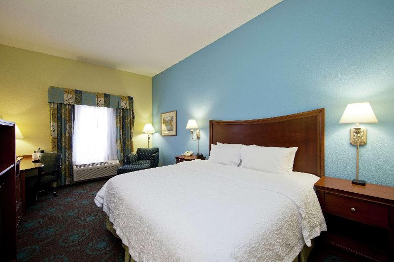 جناح, Holiday Inn Longview   North, An Ihg