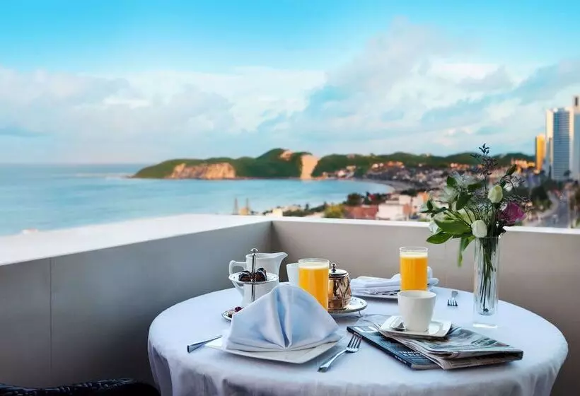 سوییت با چشم‌انداز دریا, Majestic Ponta Negra Beach,worldhotels Elite