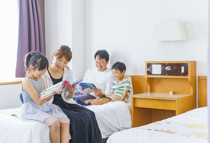 חדר משפחתי, Ocean