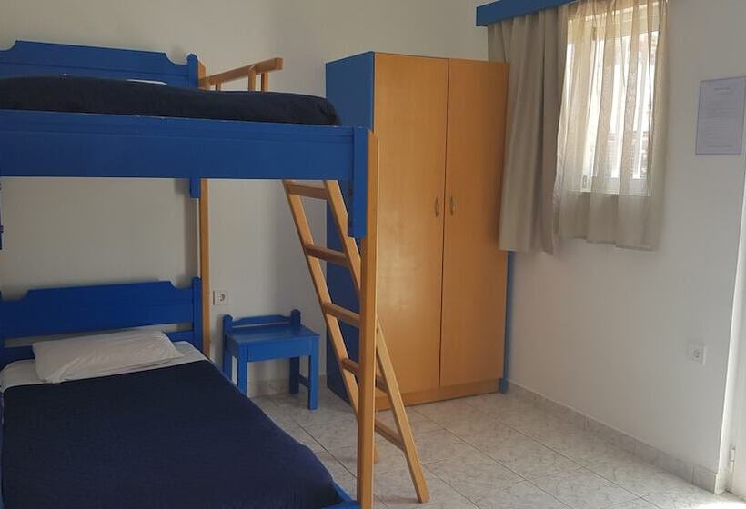 شقة غرفة واحدة, Aspro Spiti