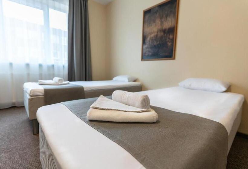 اتاق استاندارد چهار تخته, Aribė Hotel Klaipėda, Free Parking