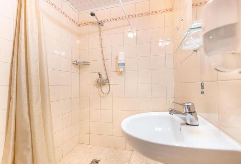 اتاق استاندارد چهار تخته, Aribė Hotel Klaipėda, Free Parking