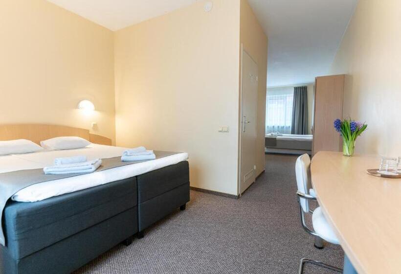 اتاق استاندارد چهار تخته, Aribė Hotel Klaipėda, Free Parking