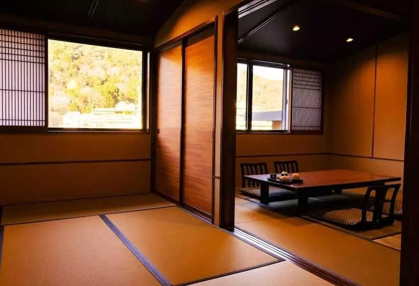 اتاق سوپریور, Hakone Onsen Ryokan Yaeikan