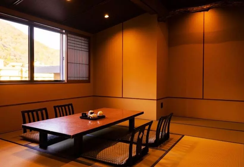 اتاق سوپریور, Hakone Onsen Ryokan Yaeikan