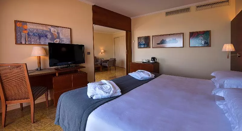 キングサイズベッドのスタンダードルーム, Holiday Inn Express Hotel & Suites Huntsville, An Ihg