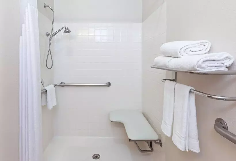 身障者適用スイートルーム, Holiday Inn Express & Suites   Pharr, An Ihg
