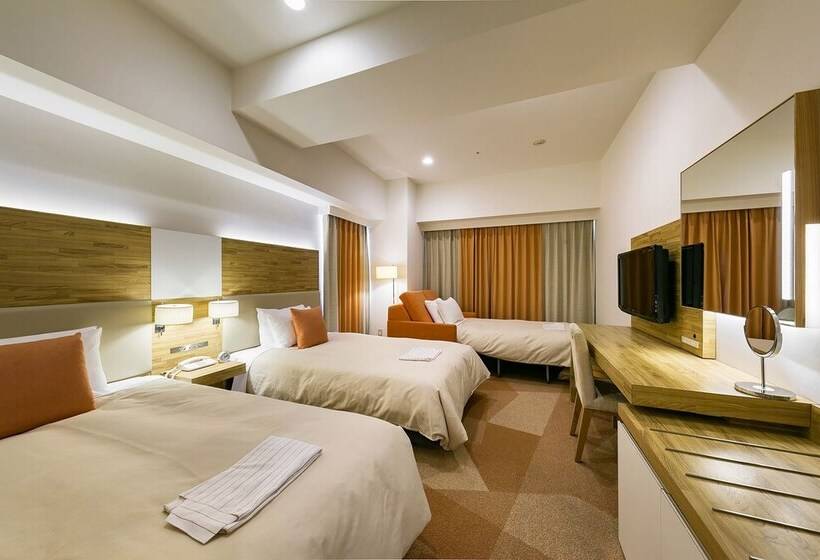 חדר סטנדרט לשלושה, Sotetsu Fresa Inn Naganozenkojiguchi