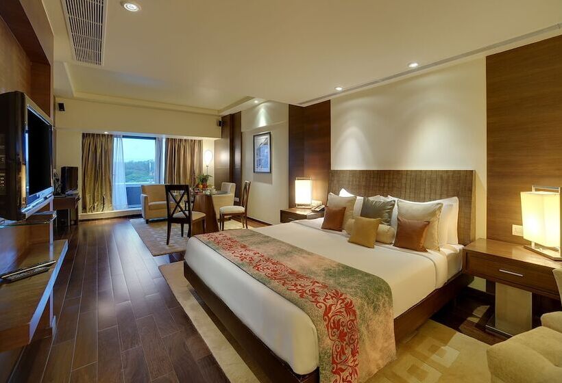 اتاق لوکس با چشم‌انداز شهر, Vivanta Goa, Panaji