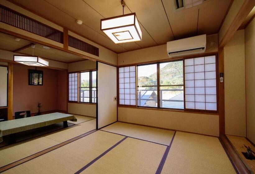 Номер Стандарт Вид на Горы, Yufuin Onsen Wafu Ryokan Tsuenosho