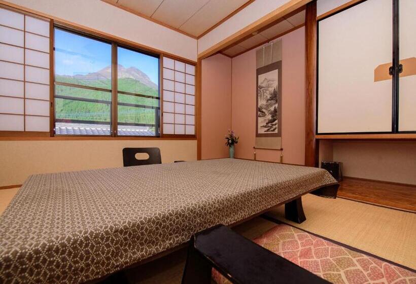 غرفة قياسية مطلة على الجبل, Yufuin Onsen Wafu Ryokan Tsuenosho