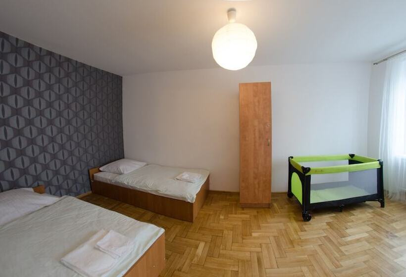 スタンダード４人部屋, Brama Hostel