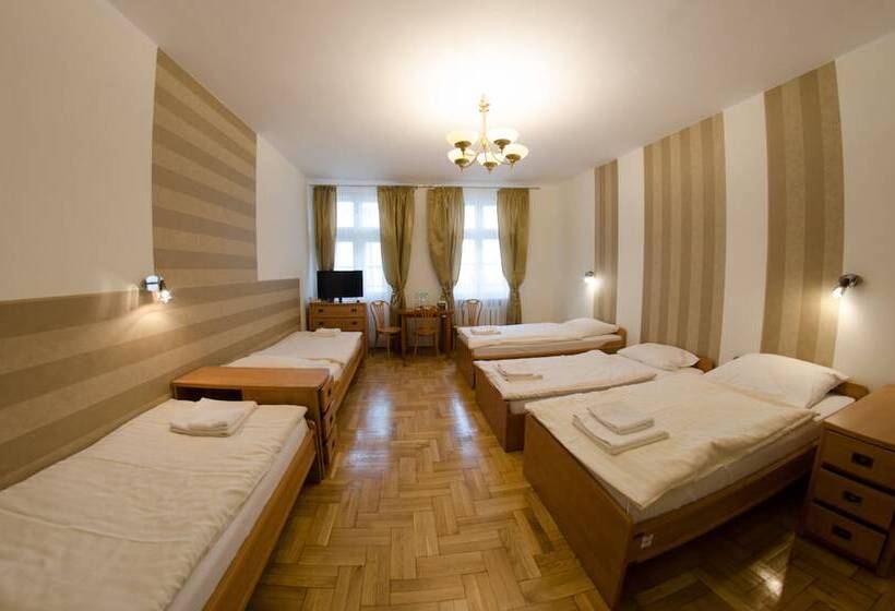 スタンダード４人部屋, Brama Hostel