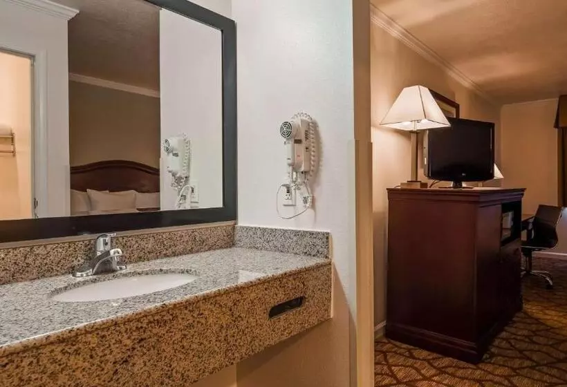 キングサイズベッドのスタンダードルーム, Best Western Salinas Monterey