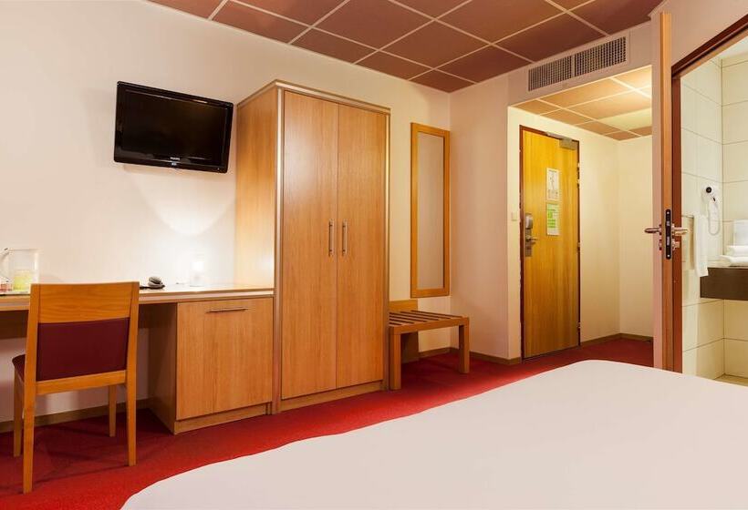 Номер Комфорт, Campanile Metz Nord  Talange