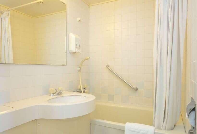 غرفة قياسية فردية, Century Plaza