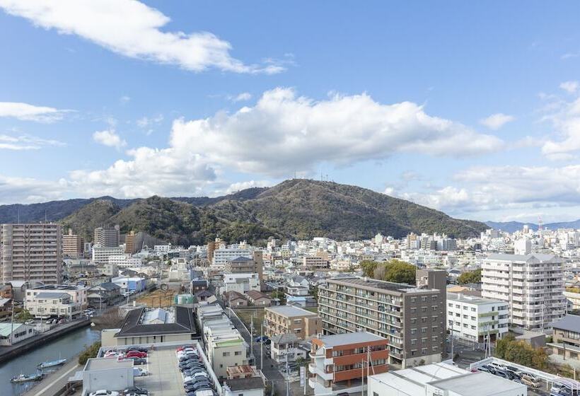 غرفة قياسية فردية, Century Plaza