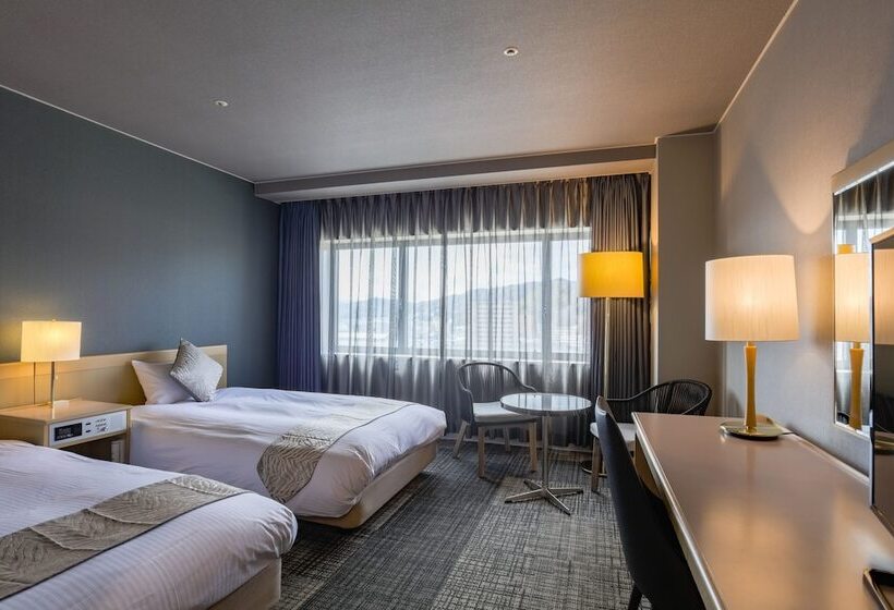 غرفة قياسية, Century Plaza