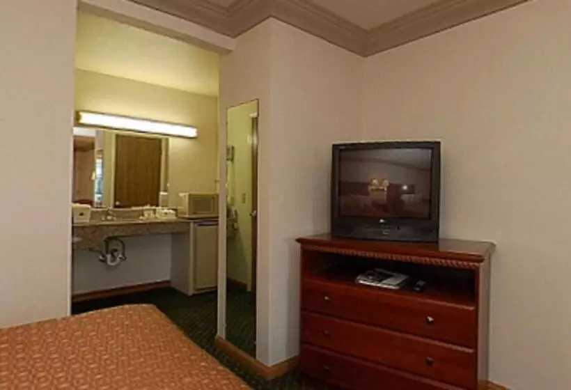 スタンダードルーム, Cloverdale Wine Country Inn & Suites