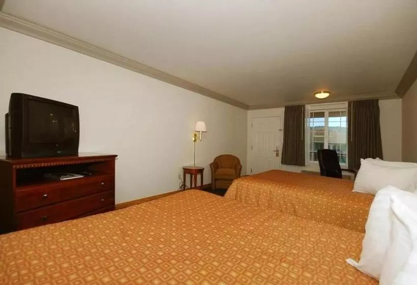 スタンダードルーム, Cloverdale Wine Country Inn & Suites