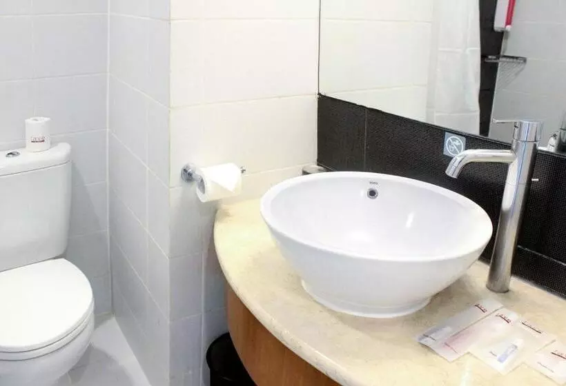 Standardzimmer, Favehotel Manahan   Solo