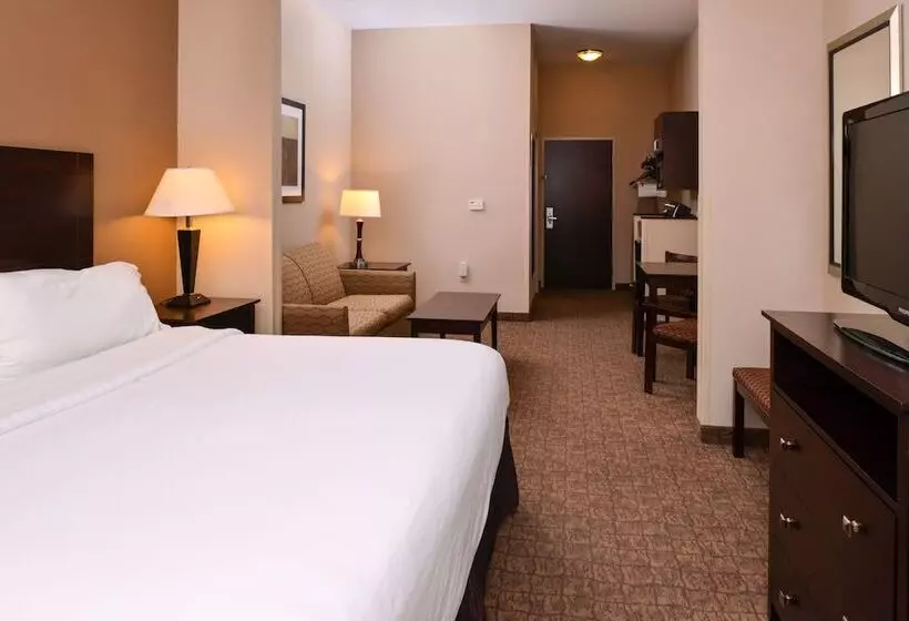 スイート, Holiday Inn Express & Suites Fairmont, An Ihg