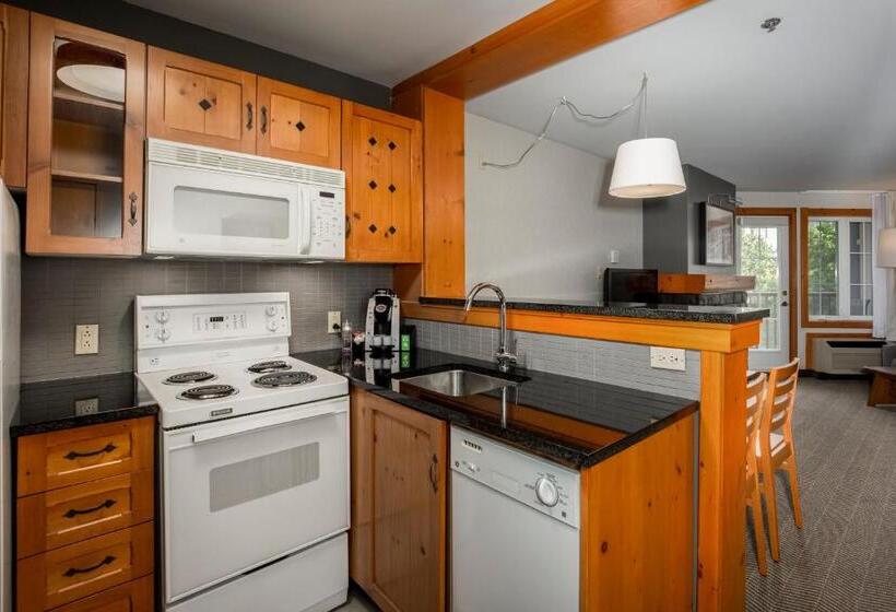 标准工作室, Lodge De La Montagne