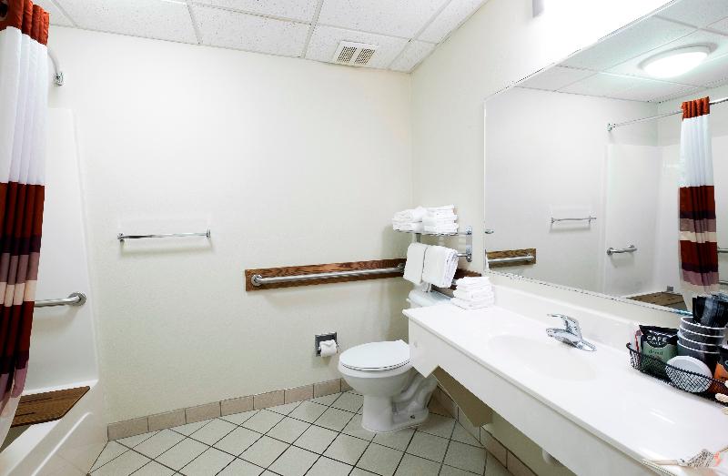 غرفة ديلوكس لذوى الاحتياجات الخاصة, Red Roof Inn Plus+ Danville, Ky