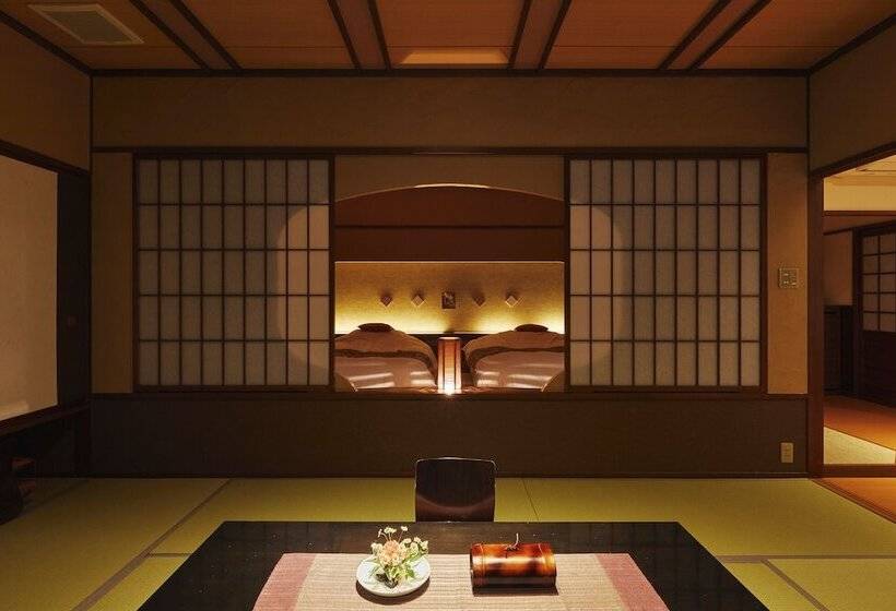 高级两卧套房, Takinoyu