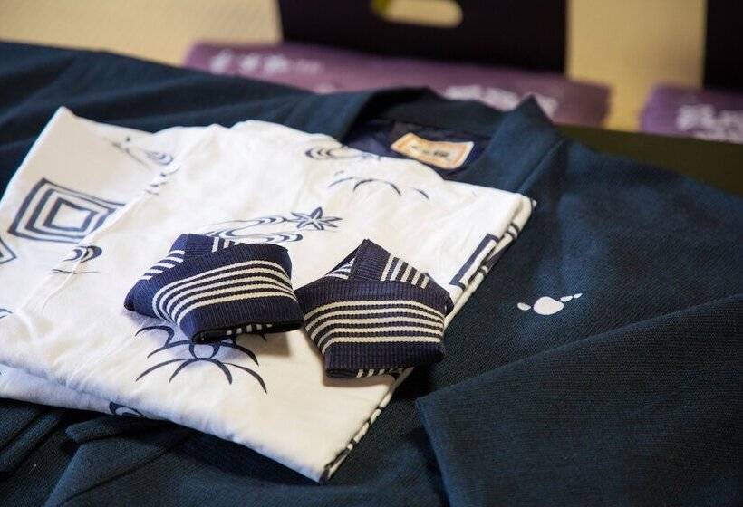 غرفة قياسية, Takuboku Tei