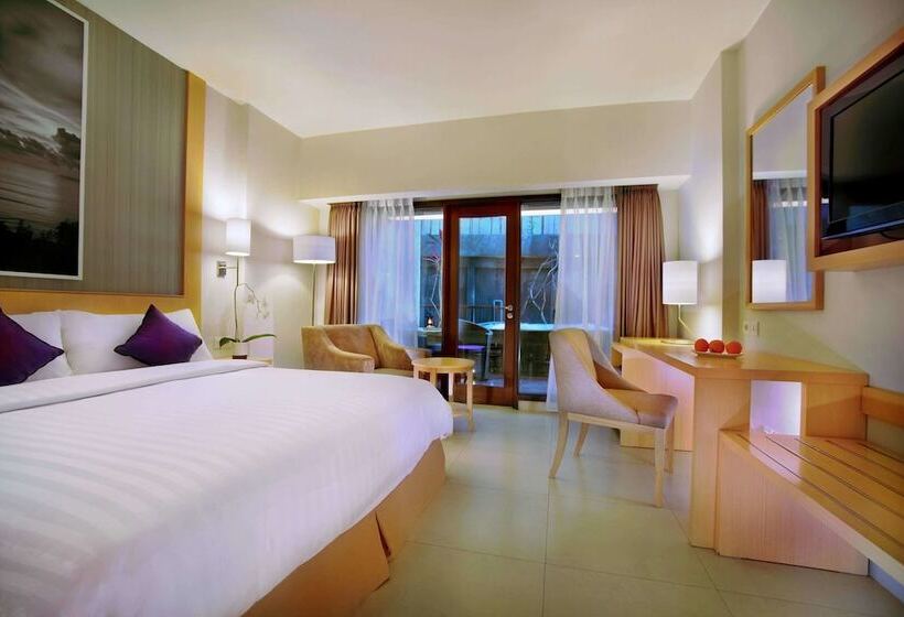 Полулюкс, Quest Hotel Kuta By Aston