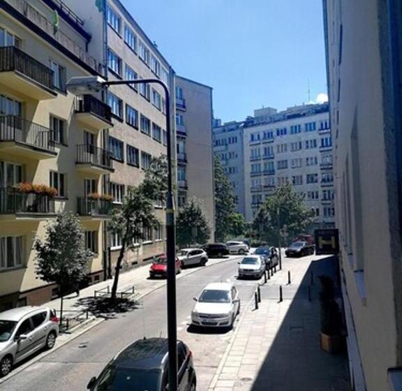 מיטה בחדר משותף, Hostel Helvetia   Privates In City Center And Old Town