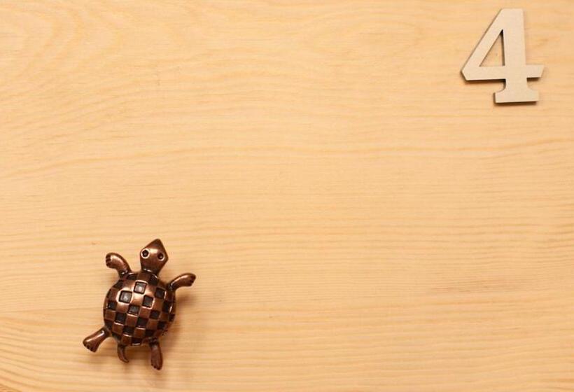 מיטה בחדר משותף, Hostel Helvetia   Privates In City Center And Old Town