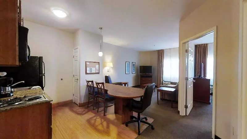 キングサイズベッドのスイートルーム, Candlewood Suites Slidell Northshore, An Ihg