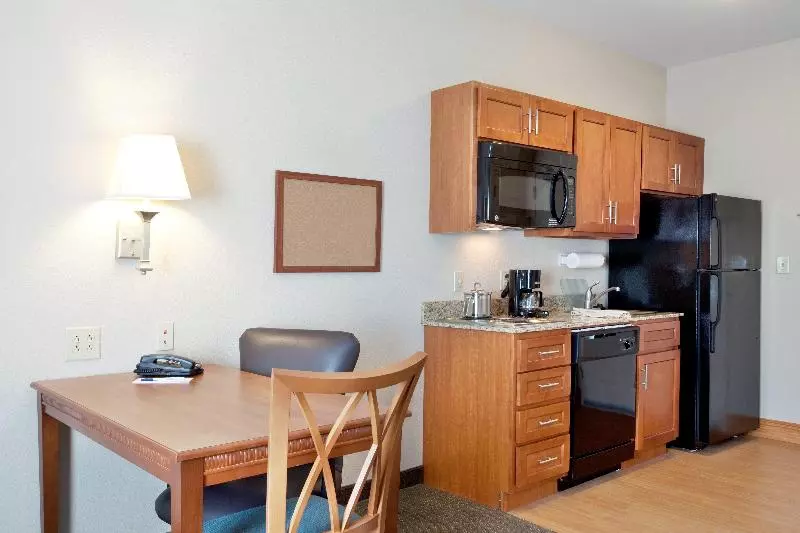 キングサイズベッドのスイートルーム, Candlewood Suites Slidell Northshore, An Ihg