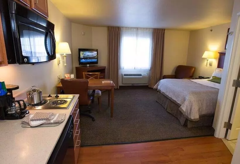 スタンダードスタジオ, Candlewood Suites Springfield, An Ihg
