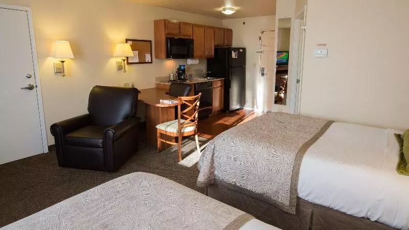 スタンダードスタジオ, Candlewood Suites Springfield, An Ihg