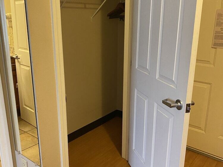 סוויטה, Candlewood Williamsport, An Ihg